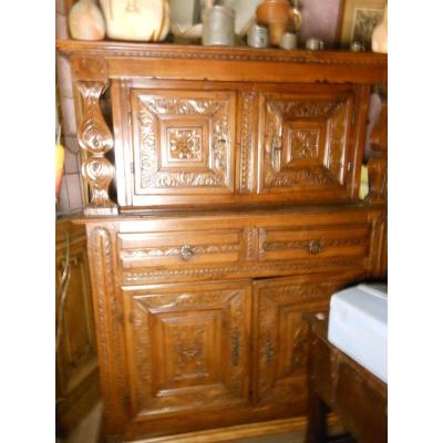 Hispano Flemish Cabinet End Of XVIth Century In Yew, Sideboard In 2 Sections