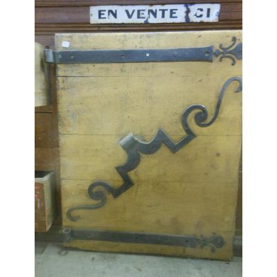 Rare Set Of Wrought Iron Hinges XVII Eme