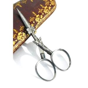 Pair Of Folding Steel Embroidery Sewing Scissors For Chatelaine Flower Shape Late 19th Early 20