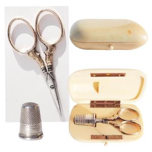 Small Sewing Kit: Scissors, Little Monster, Thimble, Antique Solid Silver, 19th Century, Boxed