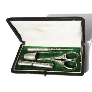 Art Nouveau Solid Silver Sewing Kit, Wheat Design, Late 19th/early 20th Century, Scissors, Thimble