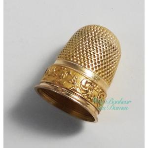 18k Solid Gold Thimble. Early 19th Century Sewing Kit