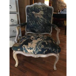 Fauteuil Dos Plat En Bois Sculpté D’époque Louis XV Recouvert D’une Tapisserie 18 ème 