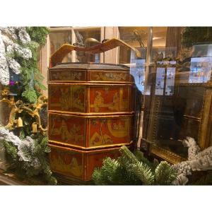 Chinese Lacquered Box With Compartments (picnic) Early 20th Century