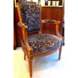 Mid 19th Century Walnut Armchair