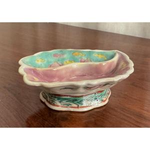 18th Century Far Eastern Sauceboat
