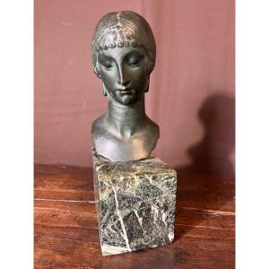 Bronze Bust Of A Young Woman In Antique Style 