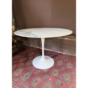 Eero Saarinen & Knoll -