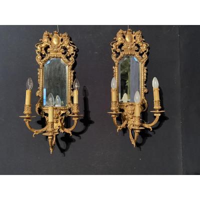 Pair Of Wall Lights With Ice Background In Gilt Bronze