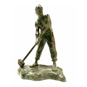 The Hammerer By Victor Demanet