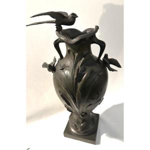 Imposing  Signed  Art Nouveau Vase A Petro