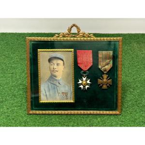  Charcoal Of A Lieutenant Of The 82nd Line Infantry Regiment And Its Ww 1 Decorations