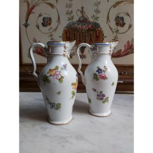 In The Taste Of Sèvres - Pair Of Burettes Decorated With Flowers - 19th Century