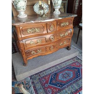 18th Century Chest Of Drawers 
