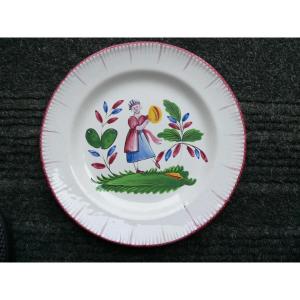 Nineteenth Islettes Earthenware Plate