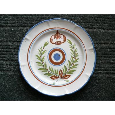 Revolutionary Plate In Earthenware From Islettes XIXth With The Tricolor Cockade