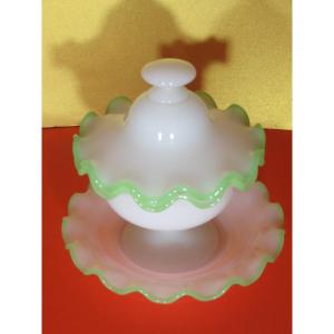 Drageoir, Candy Dish, In White And Green Opaline, 19th Century