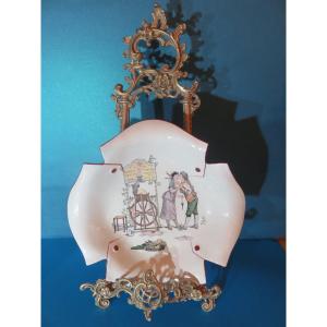 Fine Earthenware Plate From Sarreguemines Called "mouchoir" After A Model By R. Froment 