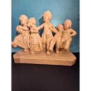 Terracotta, "feast Day" Round Of Children Signed By Rubens Capaldo (1908-1997) 