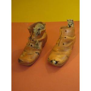 Two Terracotta Shoes, One With Cats And The Other With Mice, Early 20th Century