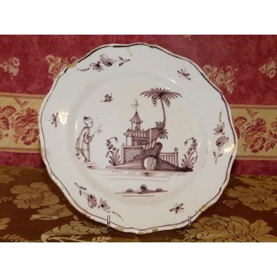 Chinese Decor Faience Plates