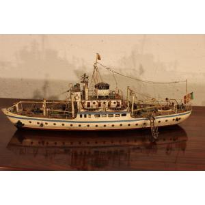 Model Ship