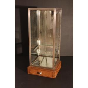  Small Jeweler's Showcase