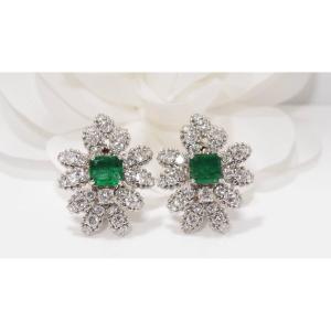 Earrings In White Gold Diamonds And Emeralds