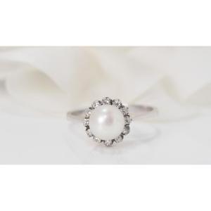 Ring In White Gold Cultured Pearl And Diamonds
