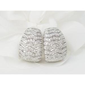 Important Earrings In White Gold And Diamonds