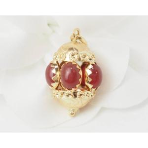 Yellow Gold And Cormaline Charm Pendant