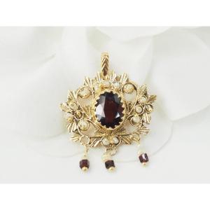 Pendant In Yellow Gold, Garnet And Fine Pearls