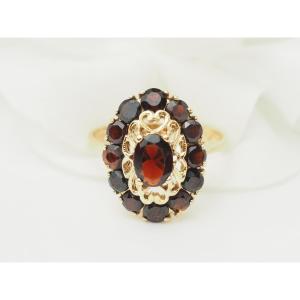 Vintage Ring In Yellow Gold And Garnets 