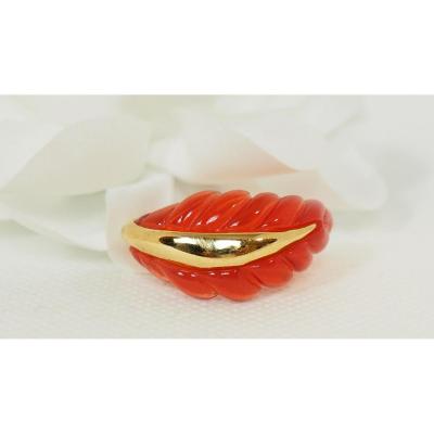 Leaf Ring In Yellow Gold And Resin