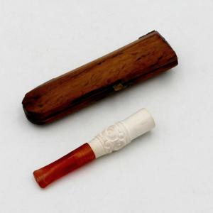 Bakelite And Sculpted Meerschaum Cigarette Holder, In A Case, Early 20th Century.