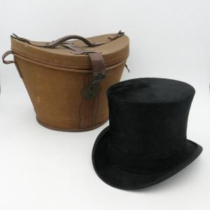 Late 19th Century Hat Box, Trunk Maker “au Départ”, Paris, Top Hat, Lisbon.