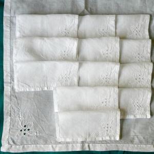 Tea Service, Tablecloth And Twelve Embroidered And Openwork Napkins, Art Nouveau. 