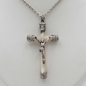 19th Century Chain And Cross Pendant In Solid Silver And Mother-of-pearl. 