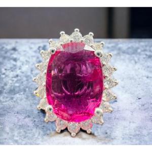 18 Carat Engagement Ring Set Pink Sapphire Surrounded By Diamonds