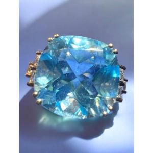 Blue Topaz Ring 9.08 Ct Diamonds 0.20 Ct, 18 Ct White Gold