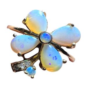 Flower” Ring 9 Carat Yellow Gold Opals And Diamonds