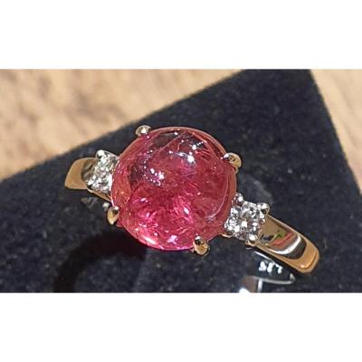 18ct Gold Ring Set With Tourmaline And Brilliants