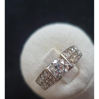 18ct Gold Ring Set With A 1ct Diamond Surrounded By A Paving Of Diamonds For 1.50ct