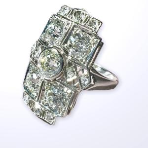 Ring In Platinum And 18ct Gold Set With Old Cut Diamonds