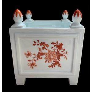 CACHET-POT EN PORCELAINE DE LIMOGES MAISON RAYNAUD MODÈLE AMPHITRITE CAISSE À FLEURS