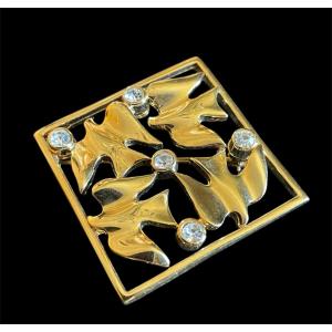 Brooch By Maison Nina Ricci Couture Spirit Jewel In Gilded Metal And Vintage Rhinestones