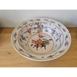 Chinese Famille Rose Porcelain Basin 