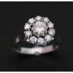 Marguerite Ring 1 Carat Diamonds, White Gold 18 Carats.