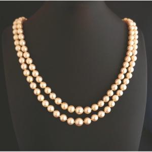 2-row Cultured Pearl Necklace, 18-carat Gold Clasp.