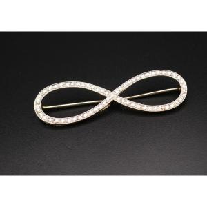 18k White Gold And Platinum Diamond Brooch.